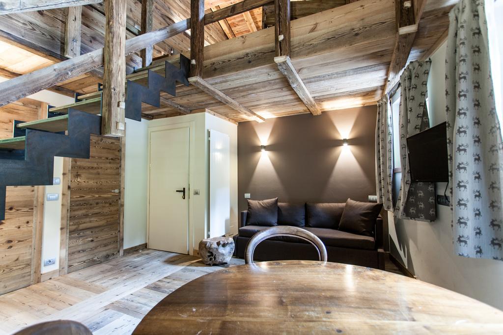 Chalet Eden Eco Hotel, Restaurant & Wellness Ла-Тюїль Екстер'єр фото