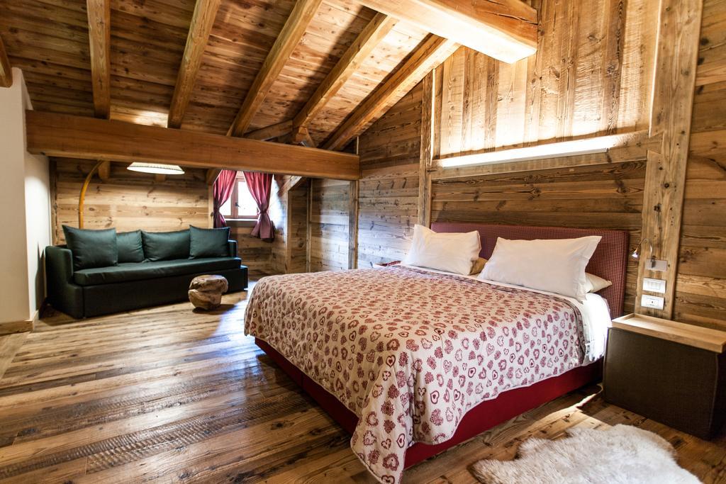 Chalet Eden Eco Hotel, Restaurant & Wellness Ла-Тюїль Екстер'єр фото
