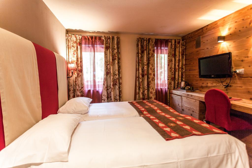 Chalet Eden Eco Hotel, Restaurant & Wellness Ла-Тюїль Екстер'єр фото