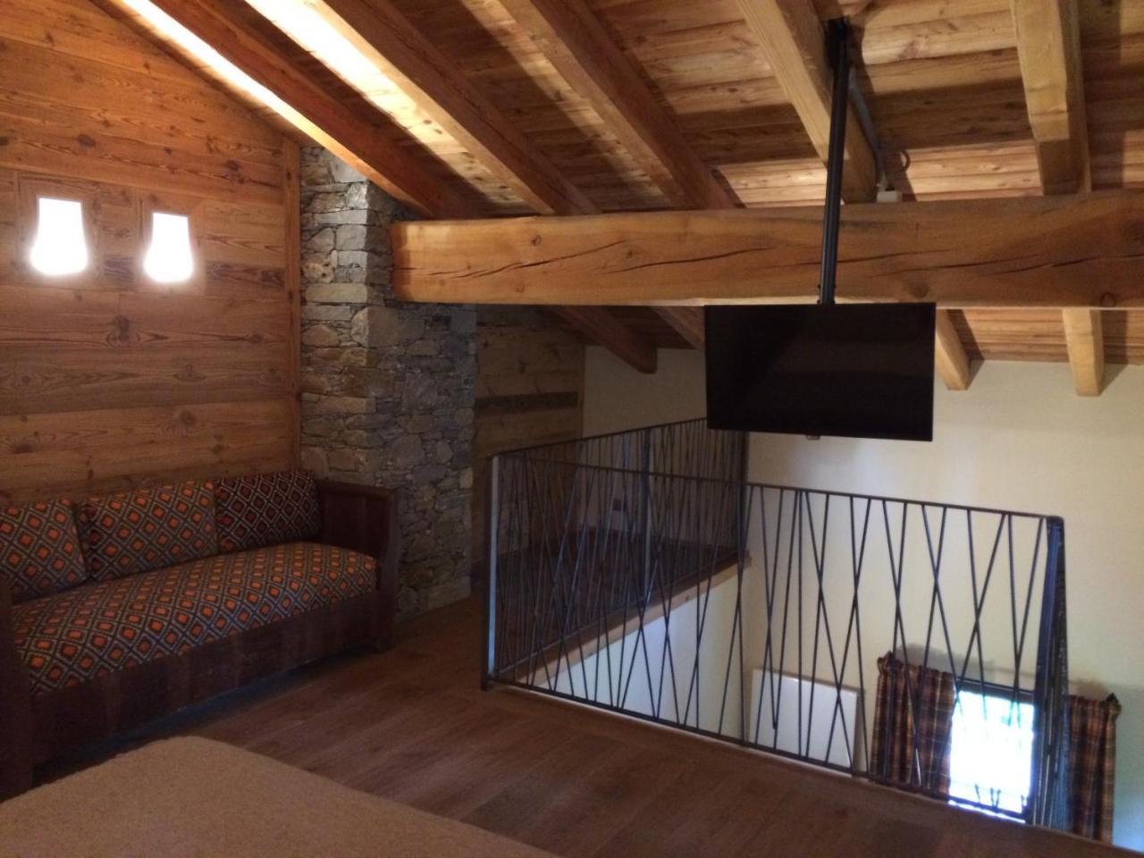 Chalet Eden Eco Hotel, Restaurant & Wellness Ла-Тюїль Екстер'єр фото